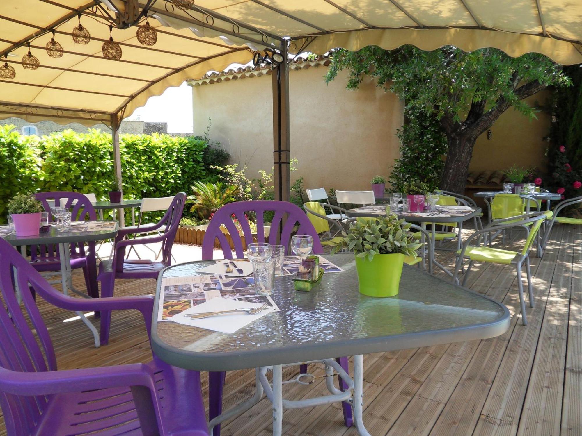 Le Jardin D'Ivana Chambres D'Hotes B&B Avec Piscine Chauffee Oppède Eksteriør billede