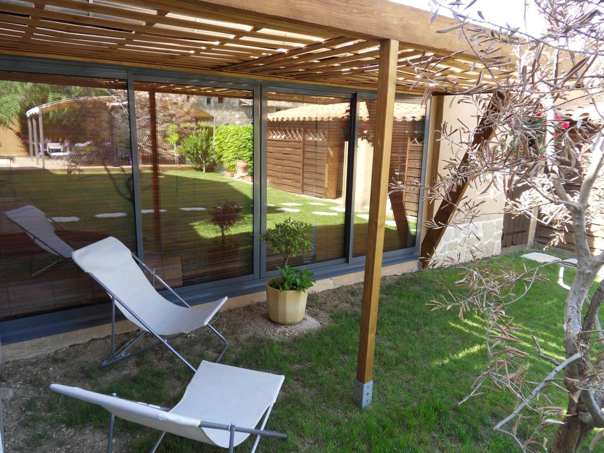 Le Jardin D'Ivana Chambres D'Hotes B&B Avec Piscine Chauffee Oppède Eksteriør billede
