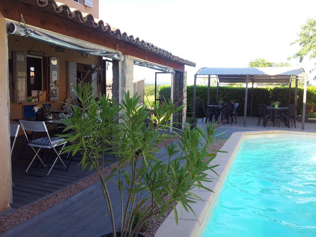 Le Jardin D'Ivana Chambres D'Hotes B&B Avec Piscine Chauffee Oppède Eksteriør billede