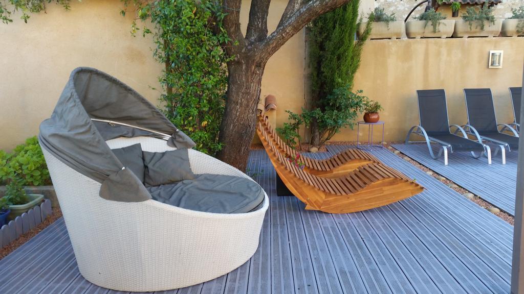Le Jardin D'Ivana Chambres D'Hotes B&B Avec Piscine Chauffee Oppède Eksteriør billede