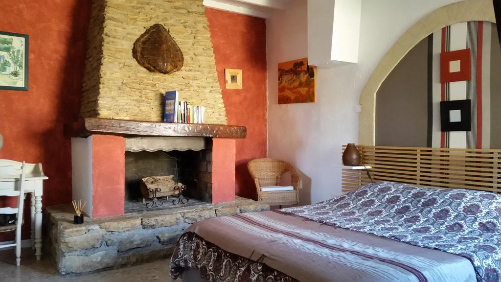 Le Jardin D'Ivana Chambres D'Hotes B&B Avec Piscine Chauffee Oppède Eksteriør billede