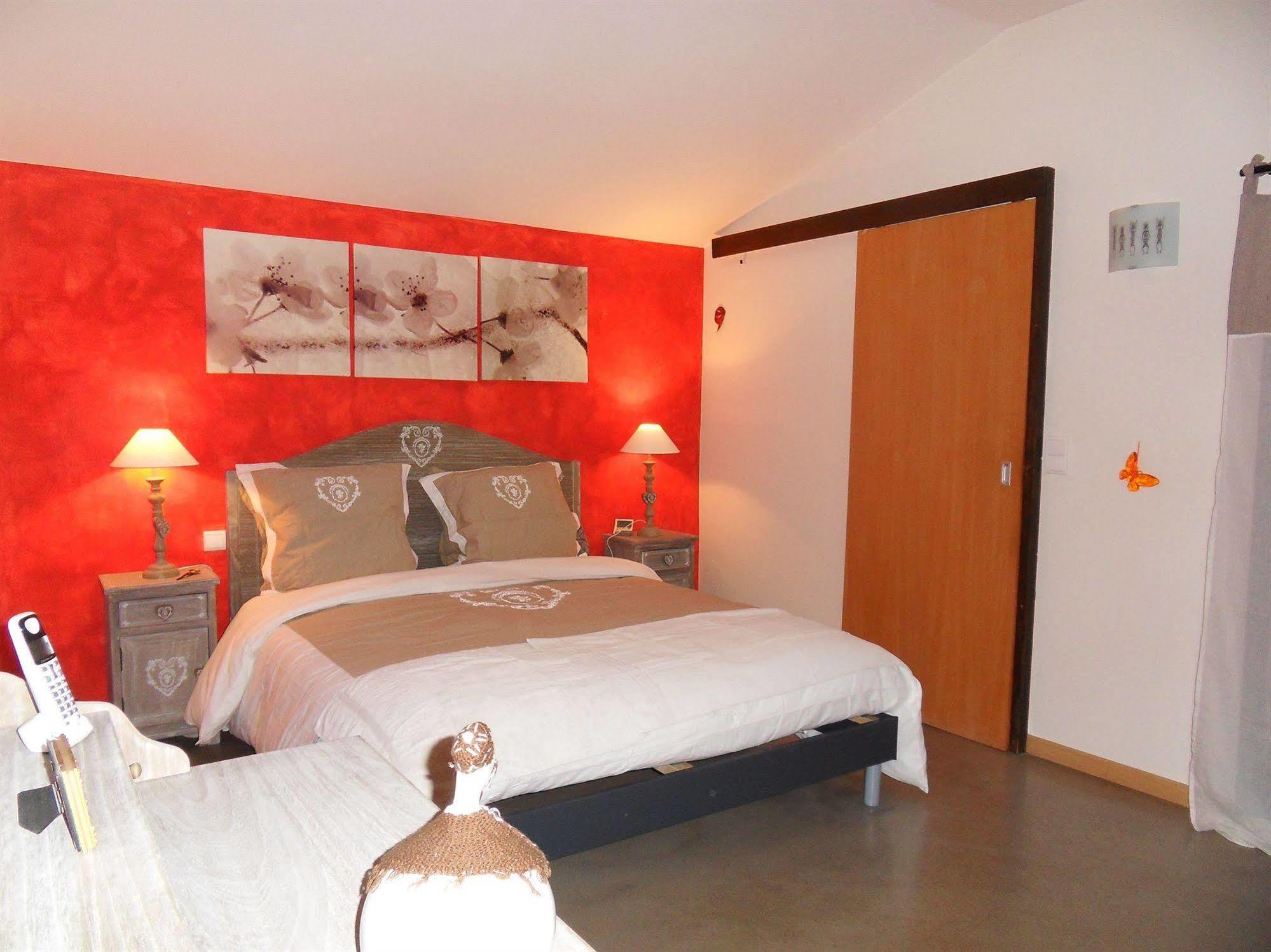 Le Jardin D'Ivana Chambres D'Hotes B&B Avec Piscine Chauffee Oppède Eksteriør billede